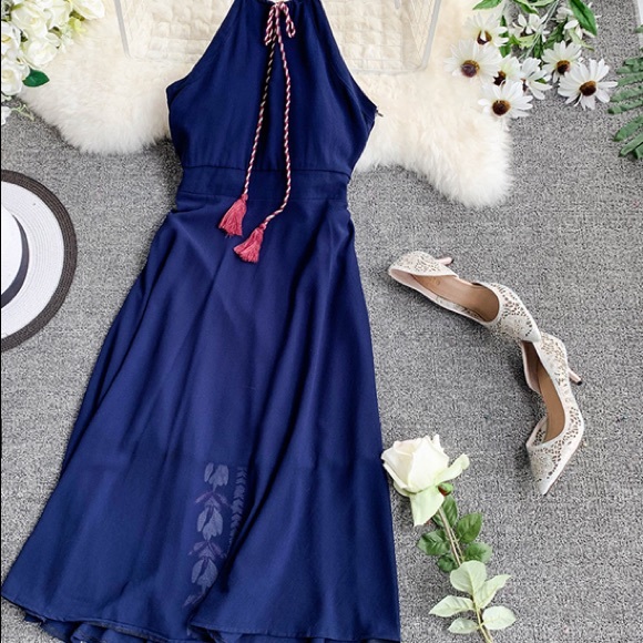 Boho Embroidery Halter Neck Dress - Picture 4 of 8